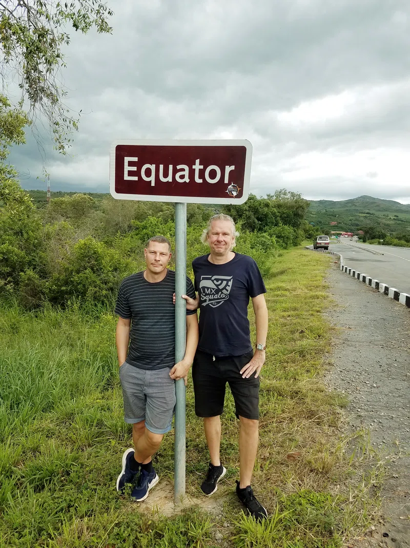 Equator point Uganda 4