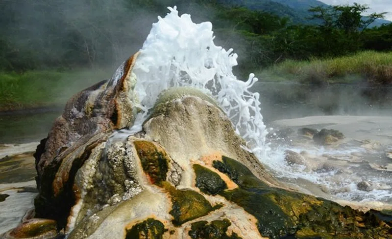 Toro-Semliki Wildlife Reserve 2